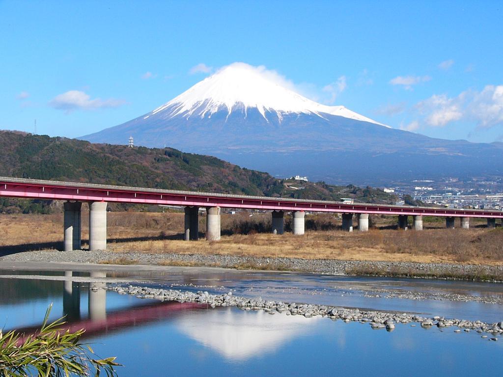 Fuji-Shi Business Hotel Furuiya Ryokan Фуджи Екстериор снимка